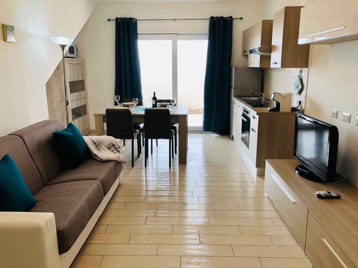 Apartment Tramonto Sea-Front 발레도리아 외부 사진